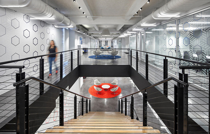 唯美工業風 美國零售商Foot Locker紐約總部設計欣賞